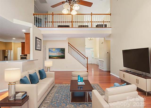 Property at 9903 Southampton Commons Dr, Charlotte, NC 28277, 5 beds, 2.5 baths
