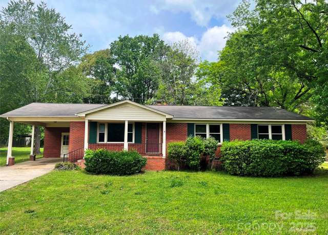 Property at 1824 Ebinport Rd, Rock Hill, SC 29732, 3 beds, 1.5 baths
