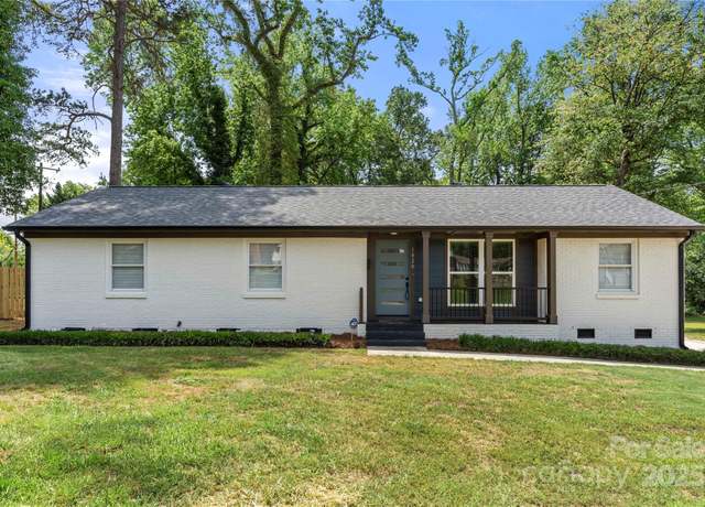 Property at 1820 Shannonhouse Dr, Charlotte, NC 28215, 3 beds, 2 baths