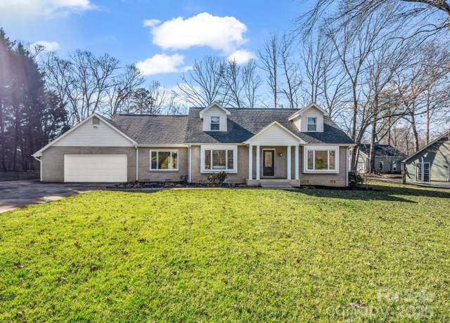 Property at 204 Jonas Dr, Lincolnton, NC 28092, 5 beds, 4 baths