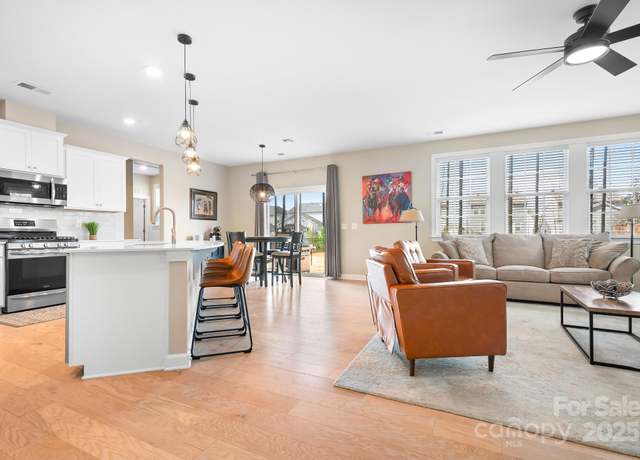 Property at 2024 Linn Cv, Waxhaw, NC 28173, 4 beds, 3.5 baths