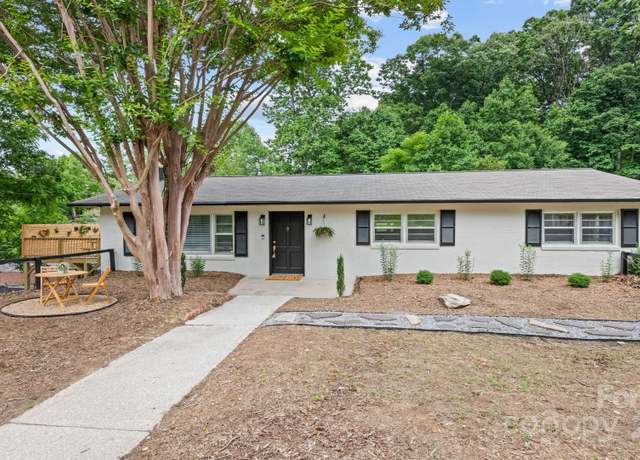 Property at 114 JP Huggins Dr, Hendersonville, NC 28791, 3 beds, 2 baths