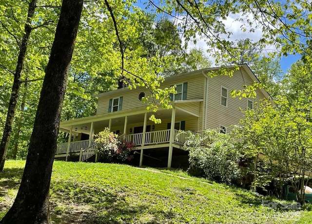 Property at 4100 Mariah Dr, Lenoir, NC 28645, 3 beds, 2.5 baths