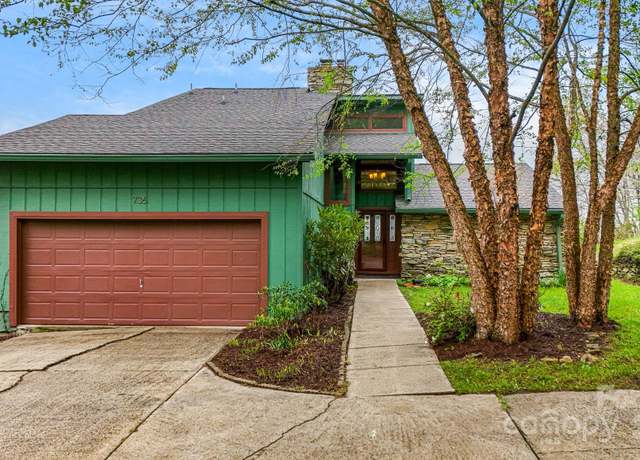 Property at 736 Banks Mountain Dr, Hendersonville, NC 28792, 3 beds, 2 baths