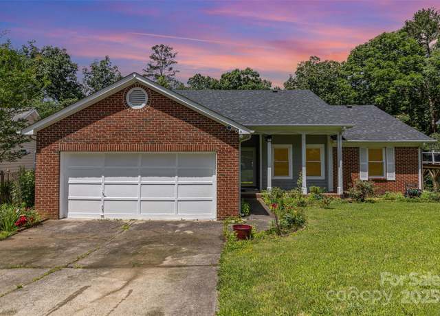 Property at 9520 Marshbrooke Rd, Matthews, NC 28105, 3 beds, 2 baths