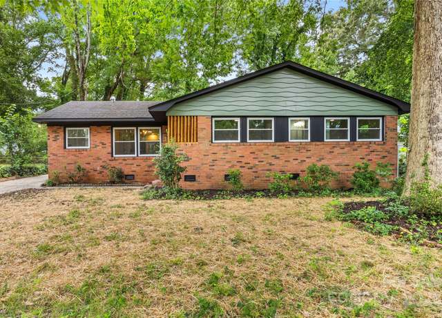 Property at 5320 Kildare Dr, Charlotte, NC 28215, 3 beds, 1.5 baths