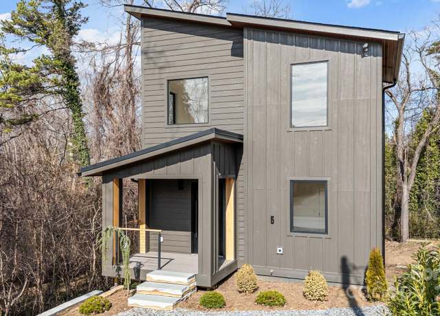 Property at 5 Dale St, Asheville, NC 28806, 4 beds, 3 baths