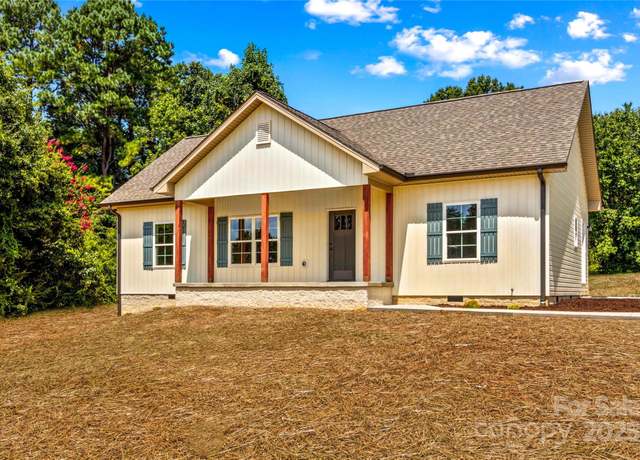 Property at 121 Jenkins Rd, Statesville, NC 28625, 3 beds, 2 baths