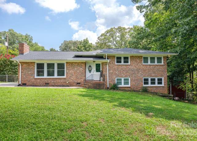 Property at 122 Crestwood Dr, Chester, SC 29706, 5 beds, 3 baths
