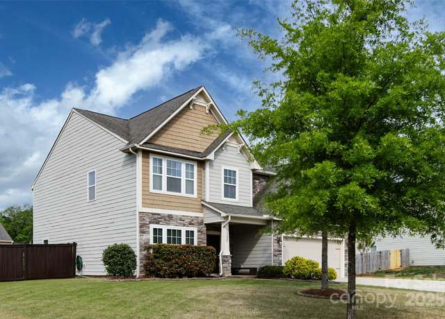 Property at 15225 Kissimmee Ln, Mint Hill, NC 28227, 5 beds, 3 baths