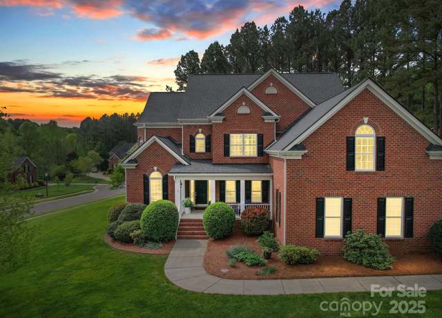 Property at 914 Olive Mill Ln, Matthews, NC 28104, 5 beds, 4 baths