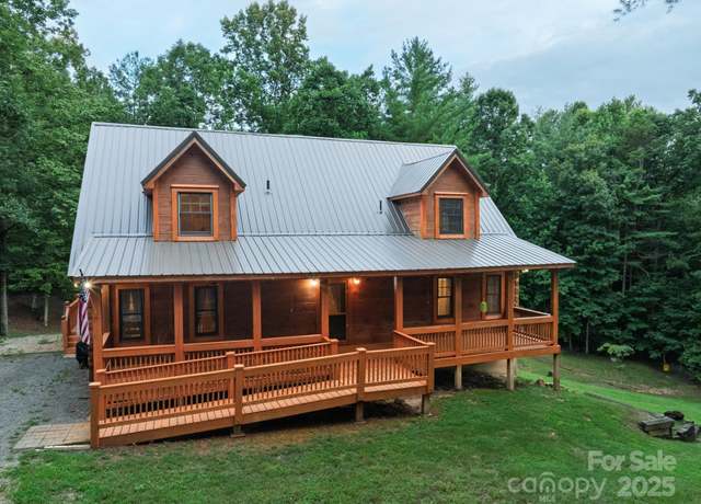 Property at 2401 Hundred Acres Ln, Lenoir, NC 28645, 4 beds, 3 baths