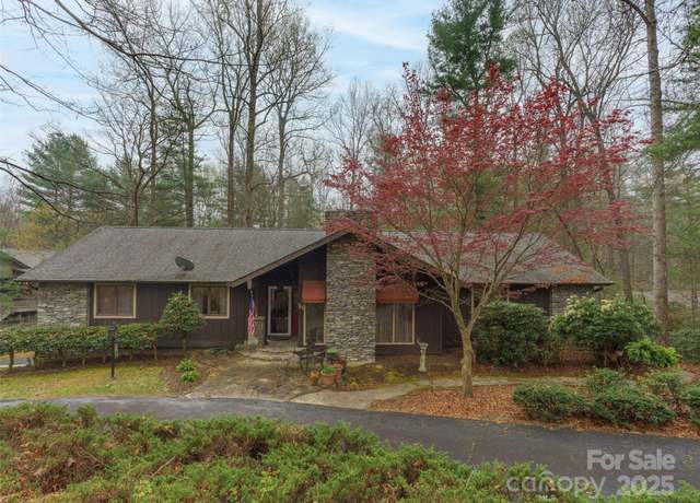 Property at 16 Jasmine Pl, Laurel Park, NC 28739, 3 beds, 3.5 baths