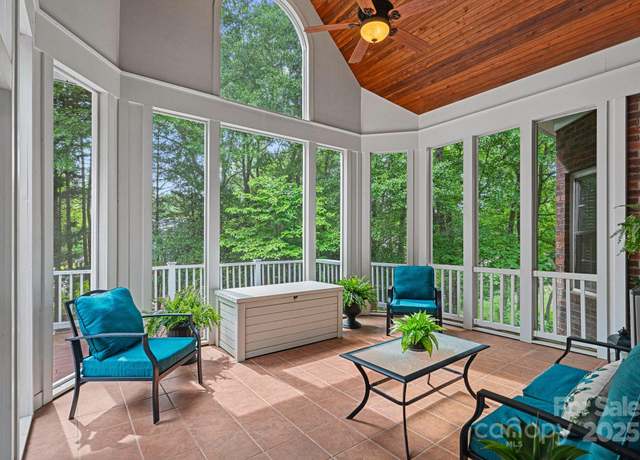 Property at 202 Whitmyre Ct, Fort Mill, SC 29715, 5 beds, 3 baths