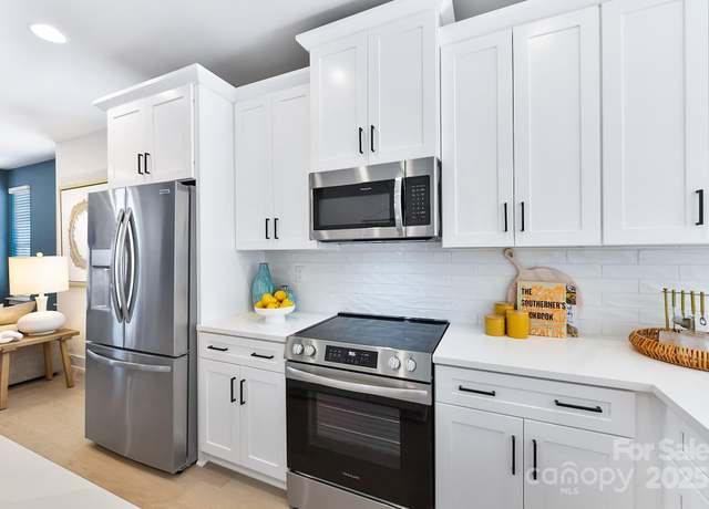 Property at 1013 North End Dr #26, Charlotte, NC 28206, 3 beds, 3 baths