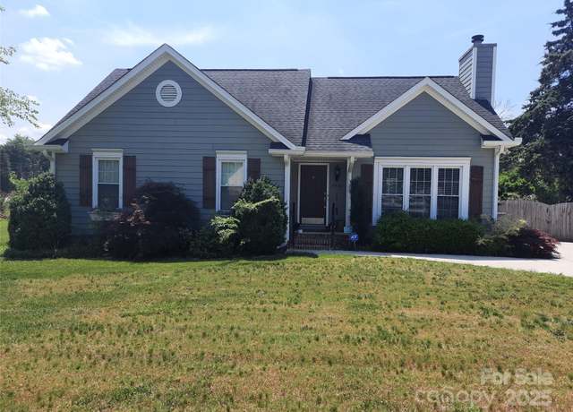 Property at 10920 Whittersham Dr, Charlotte, NC 28262, 3 beds, 2 baths