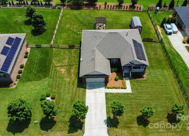 Property at 141 Tall Fern Loop, Mooresville, NC 28117, 3 beds, 3 baths