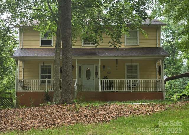 Property at 7144 Chapparall Dr, Charlotte, NC 28215, 3 beds, 2.5 baths