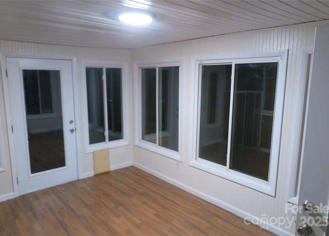 Property at 2044 Helen Dr, Gastonia, NC 28054, 3 beds, 2 baths