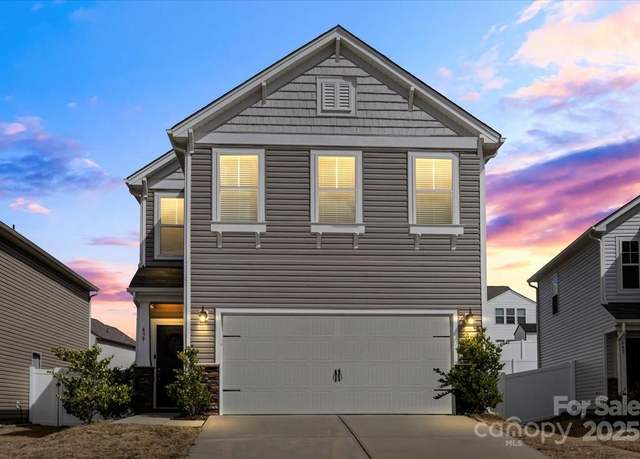 Property at 439 Newfound Hollow Dr, Charlotte, NC 28214, 3 beds, 2.5 baths