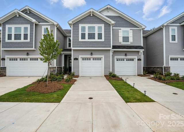 Property at 6423 Mallow Crossing Ln, Charlotte, NC 28213, 3 beds, 2.5 baths