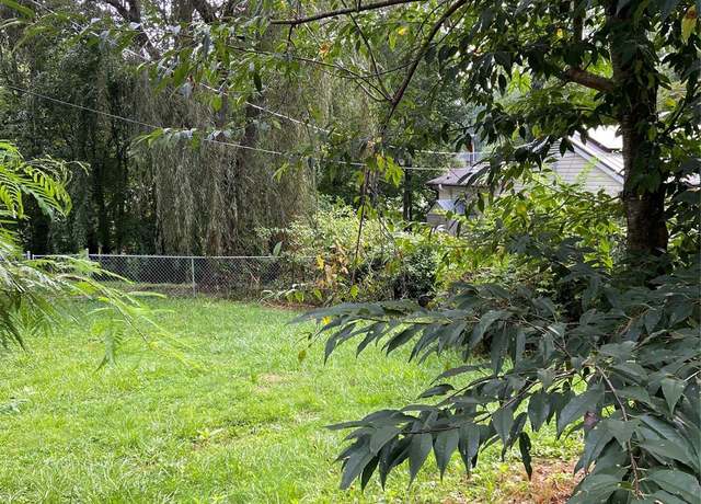 Property at 125 Shadowlawn Dr, Asheville, NC 28806