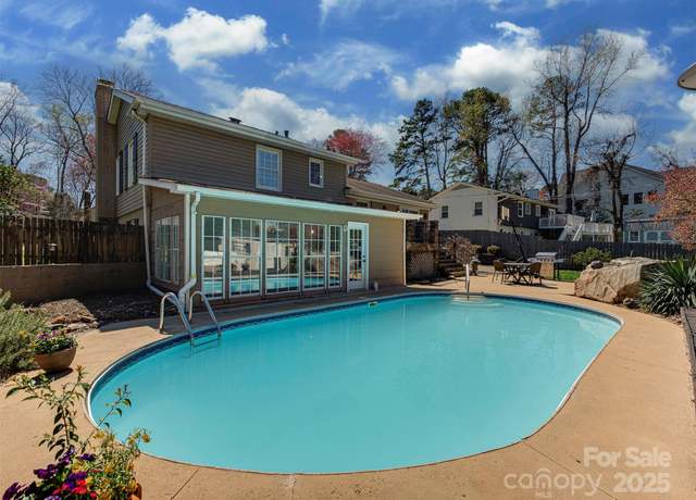 Property at 6319 Hazelton Dr, Charlotte, NC 28210, 3 beds, 2.5 baths