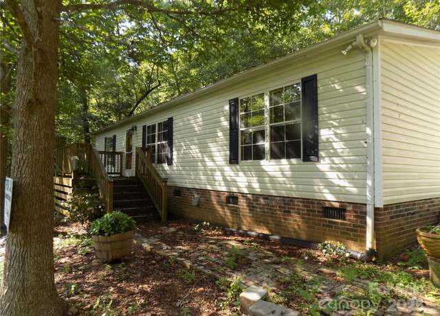Property at 2130 Babbling Brook Ln, Gastonia, NC 28052, 3 beds, 2 baths