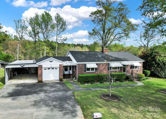 Property at 3017 Lynwood Dr, Lancaster, SC 29720, 3 beds, 2 baths