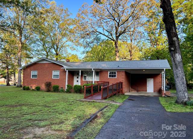 Property at 1903 Shady Ln, Monroe, NC 28110, 3 beds, 2 baths