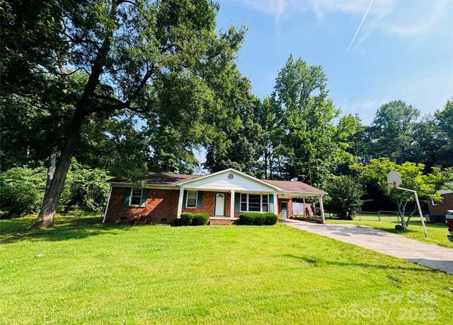Property at 316 Meadowood Cir, Kannapolis, NC 28081, 3 beds, 1.5 baths