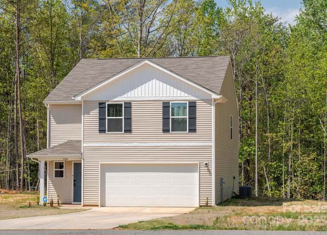 Property at 3324 Rian Dr, Lenoir, NC 28645, 4 beds, 2.5 baths
