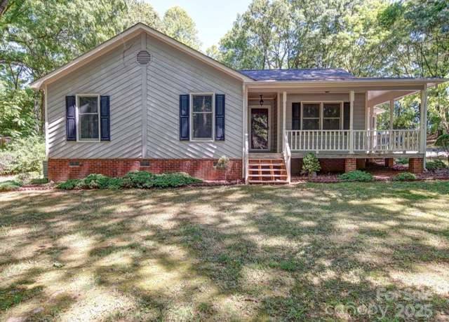 Property at 4901 Pine Oaks Dr, Monroe, NC 28112, 3 beds, 2 baths