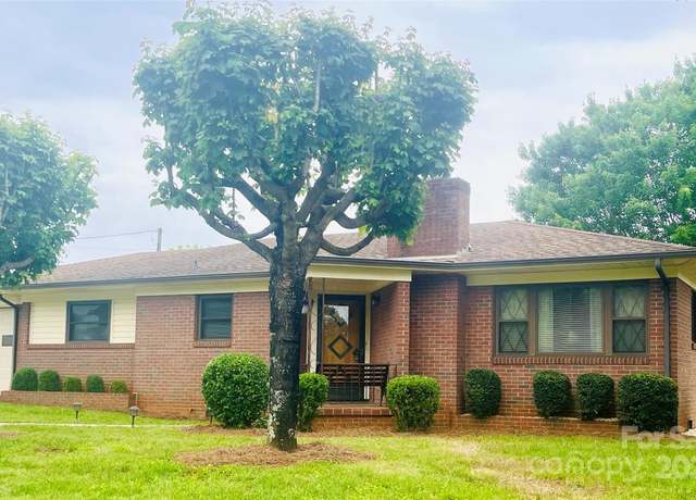 Property at 2135 Enon Rd, Morganton, NC 28655, 3 beds, 1 bath