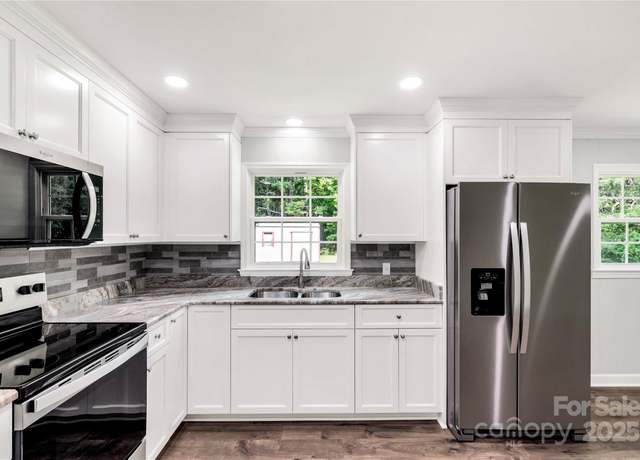 Property at 279 Bailey Rd, Lancaster, SC 29720, 3 beds, 2 baths