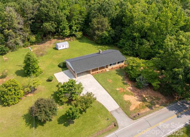 Property at 279 Bailey Rd, Lancaster, SC 29720, 3 beds, 2 baths