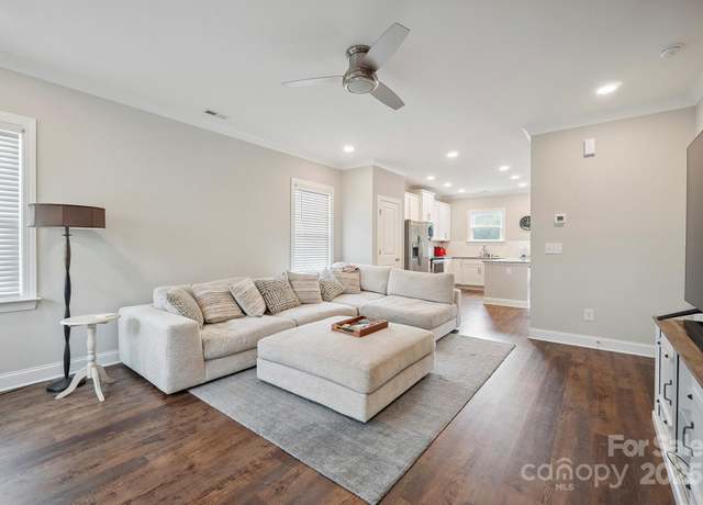 Property at 5020 Belmont Crossing Dr, Belmont, NC 28012, 3 beds, 2.5 baths