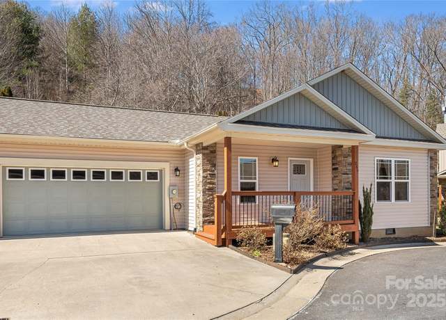 Property at 269 February Ln, Waynesville, NC 28785, 3 beds, 2 baths