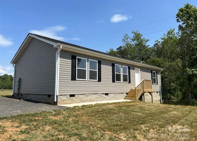 Property at 565 Perry Rd, Troutman, NC 28166, 3 beds, 2 baths