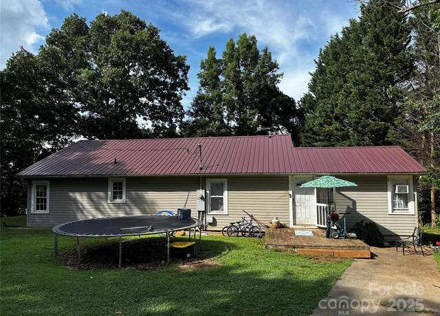 Property at 1041 Tomlinson Loop, Connelly Springs, NC 28612, 3 beds, 2 baths
