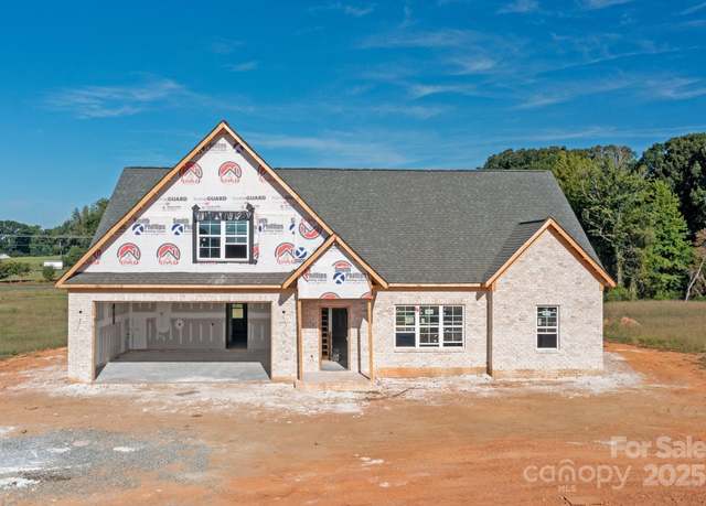 Property at 265 Sandpiper Dr #5, Lexington, NC 27295, 4 beds, 3 baths