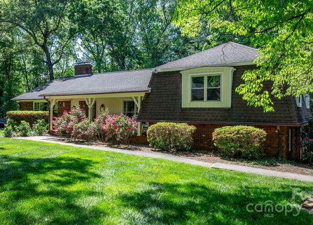Property at 701 5th Ave NE, Conover, NC 28613, 4 beds, 3 baths