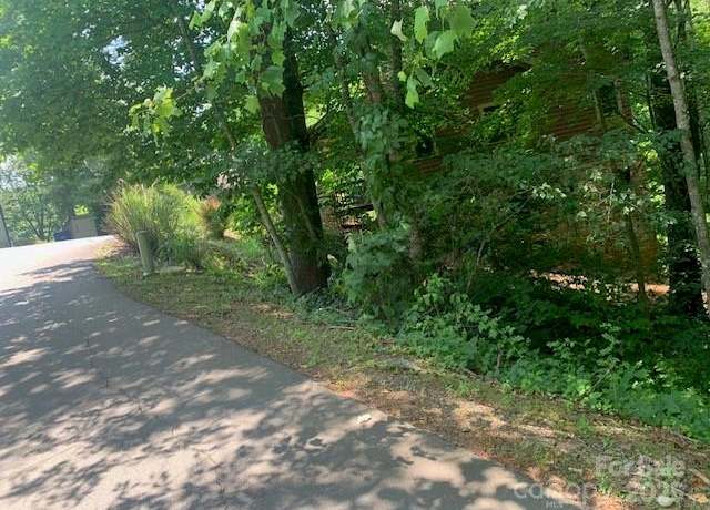 Property at 125 Browning Rd, Black Mountain, NC 28711