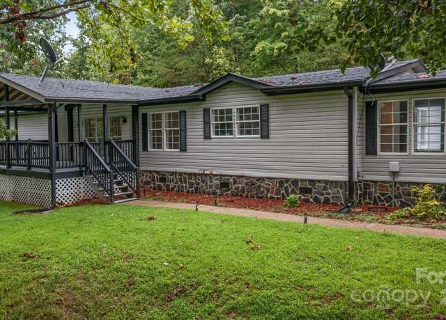 Property at 299 Foxtail Heights Dr, Marion, NC 28752, 3 beds, 2 baths