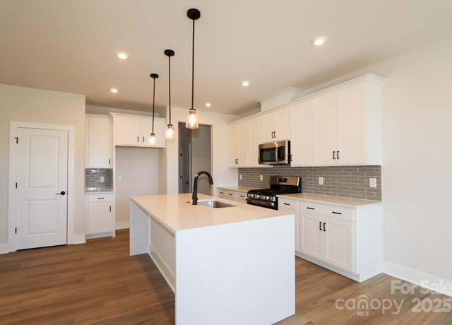 Property at 133 Armstrong Rd, Belmont, NC 28012, 3 beds, 2.5 baths