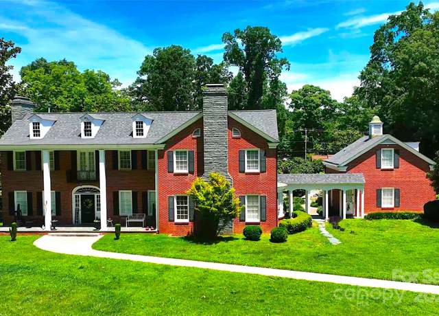 Property at 1035 Pee Dee Ave, Albemarle, NC 28001, 5 beds, 5 baths