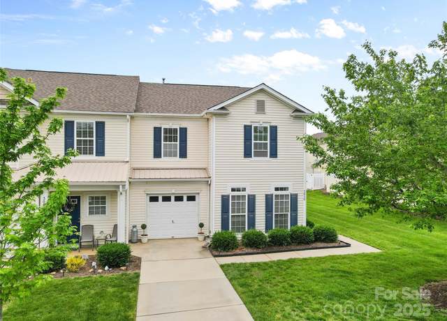 Property at 3030 Priory Ridge Dr, Fort Mill, SC 29707, 3 beds, 2.5 baths