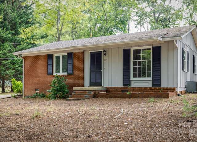 Property at 24 19th St NW, Hickory, NC 28601, 3 beds, 1 bath