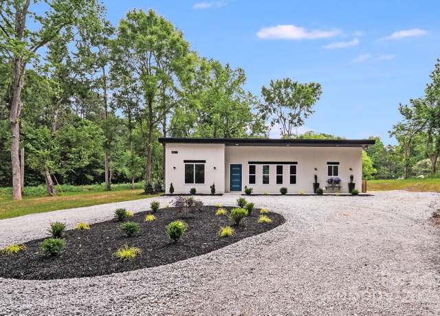 Property at 6907 Lancaster Hwy, Waxhaw, NC 28173, 2 beds, 2 baths