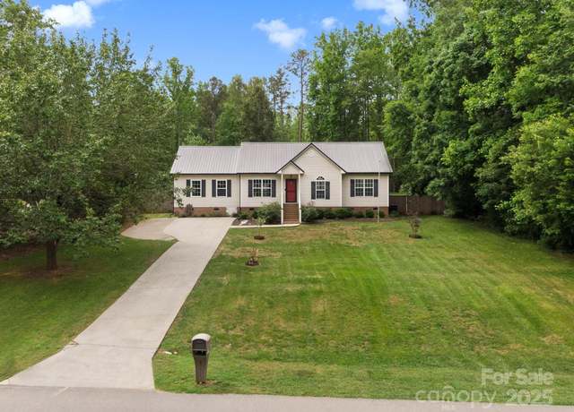 Property at 730 Cove Rd, Gastonia, NC 28052, 4 beds, 3 baths